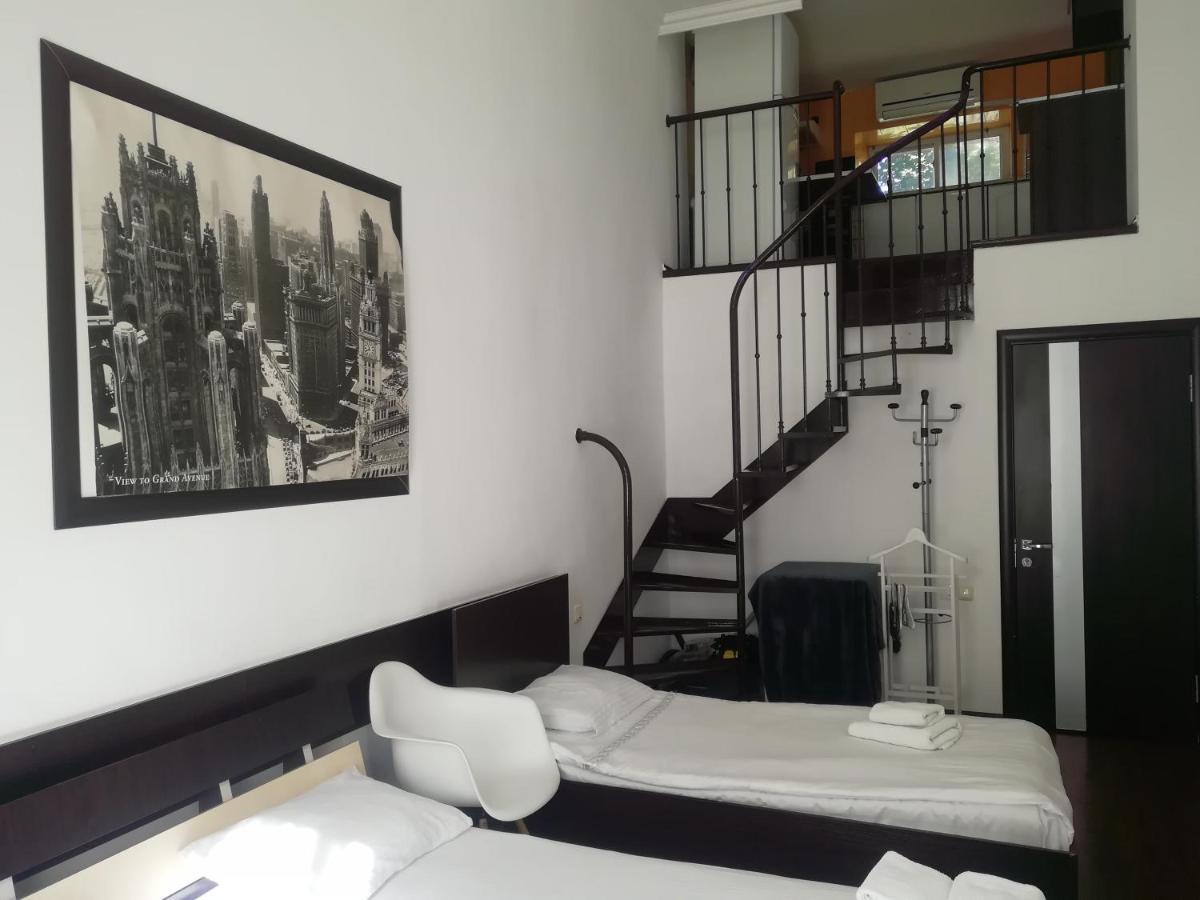 Hotel Reno On Deribasovskaya オデッサ エクステリア 写真