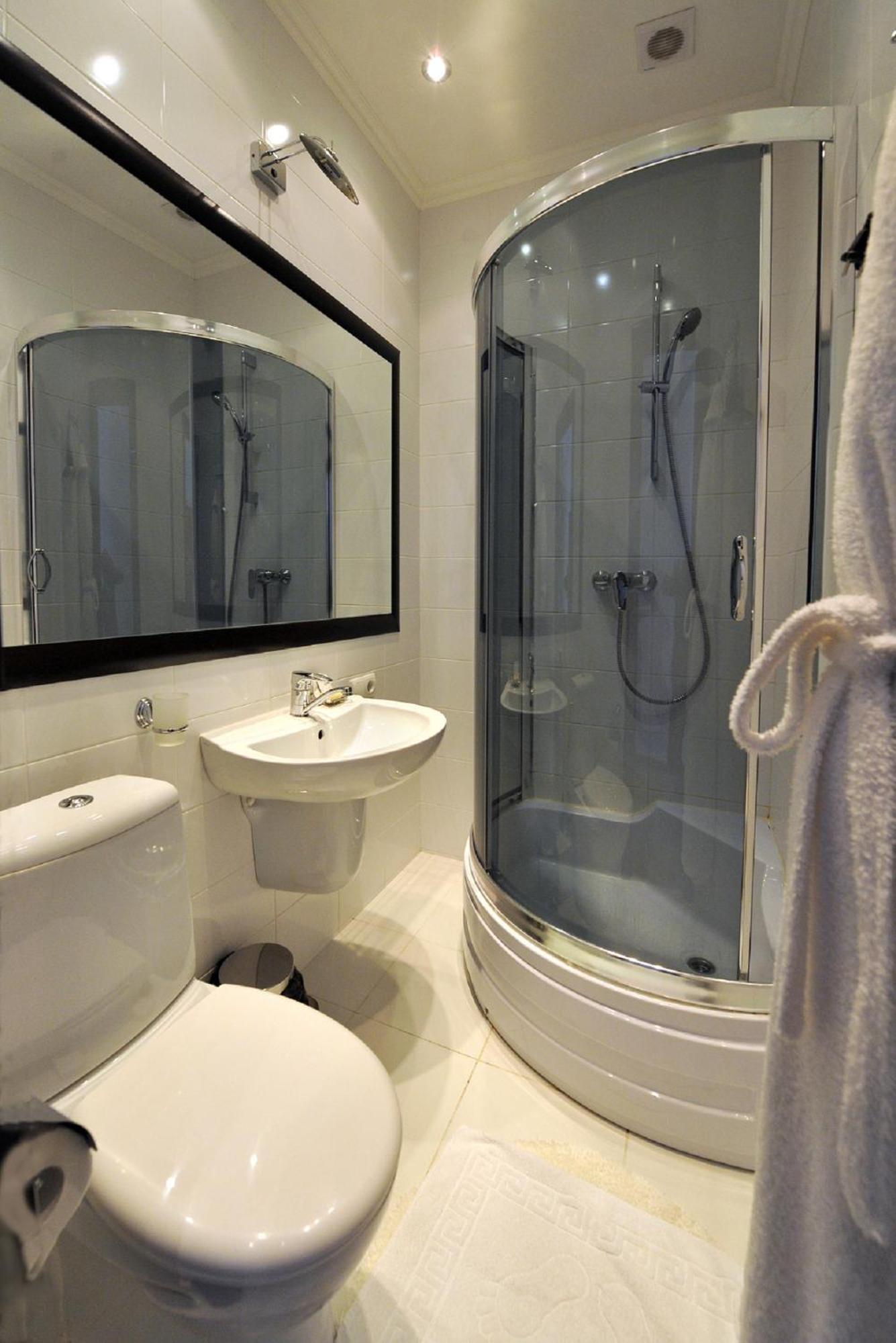 Hotel Reno On Deribasovskaya オデッサ エクステリア 写真
