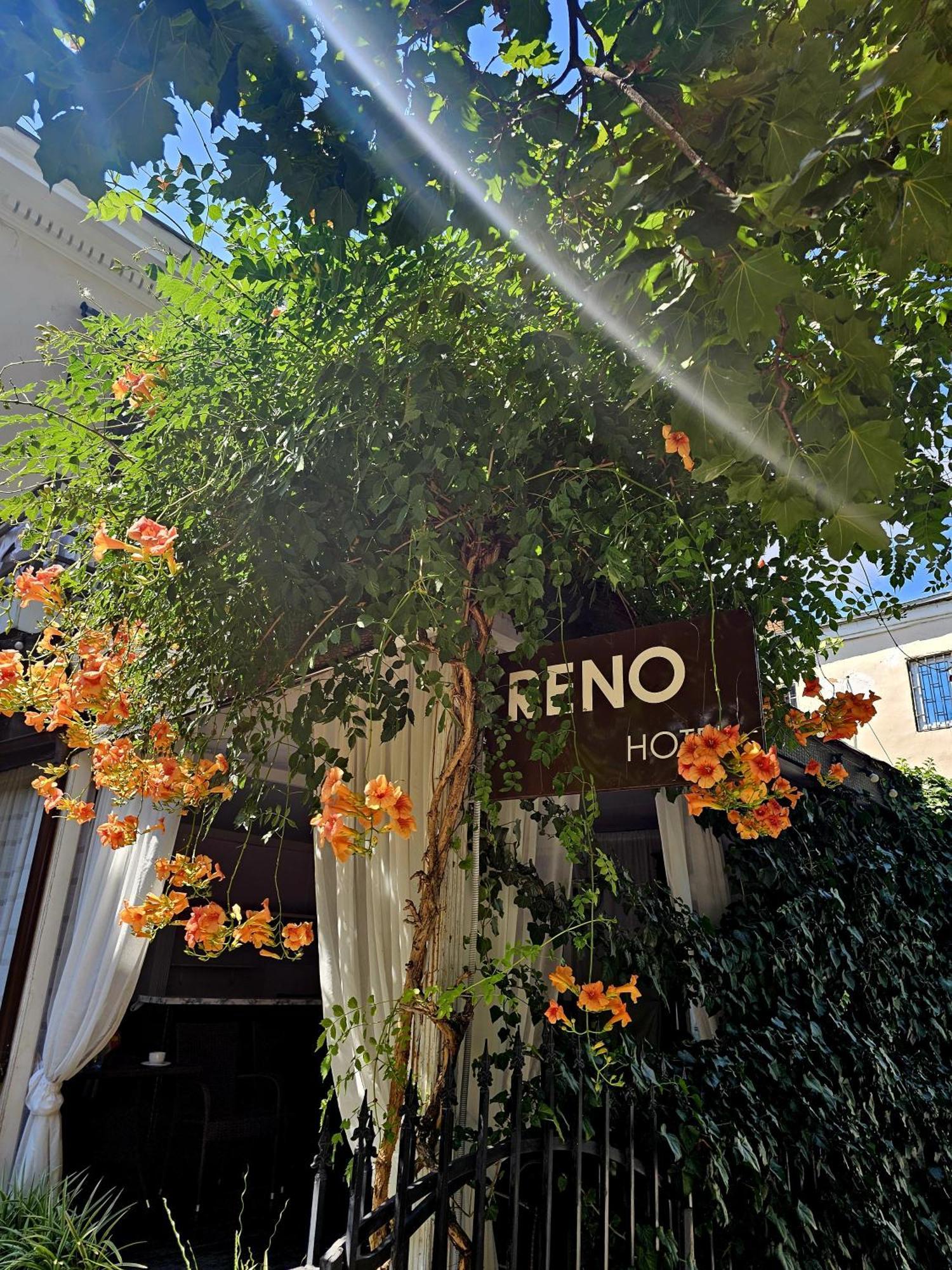 Hotel Reno On Deribasovskaya オデッサ エクステリア 写真