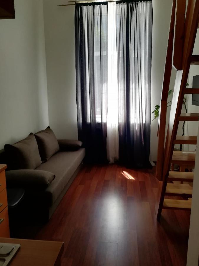 Hotel Reno On Deribasovskaya オデッサ エクステリア 写真